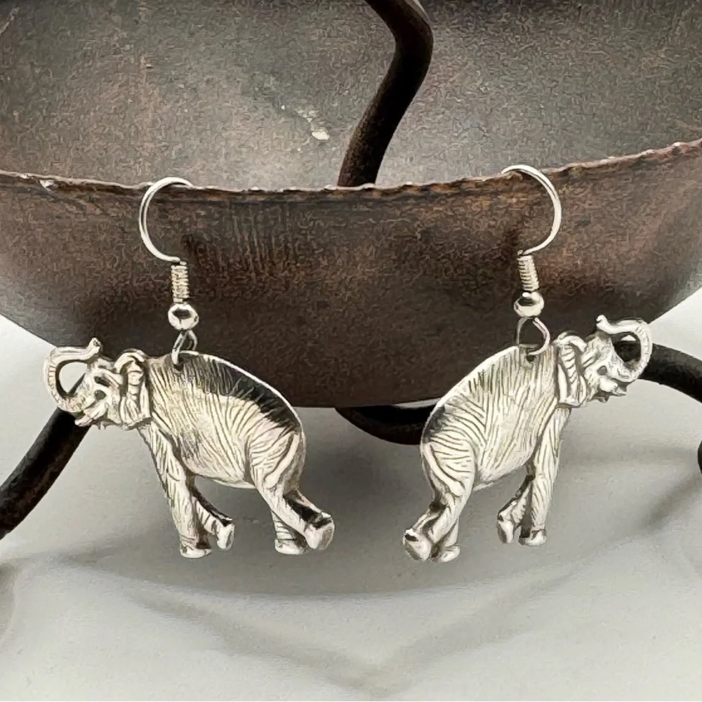 Silver Tone Elephant Dangle Earrings Animal Charm Earrings Safari Style